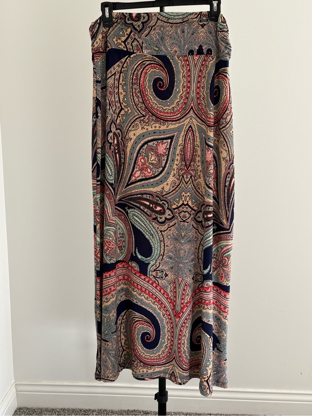 Gilli Paisley Print Maxi Skirt - Navy, Red & Cream